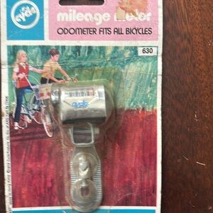 Vintage NIP cycle odometer.